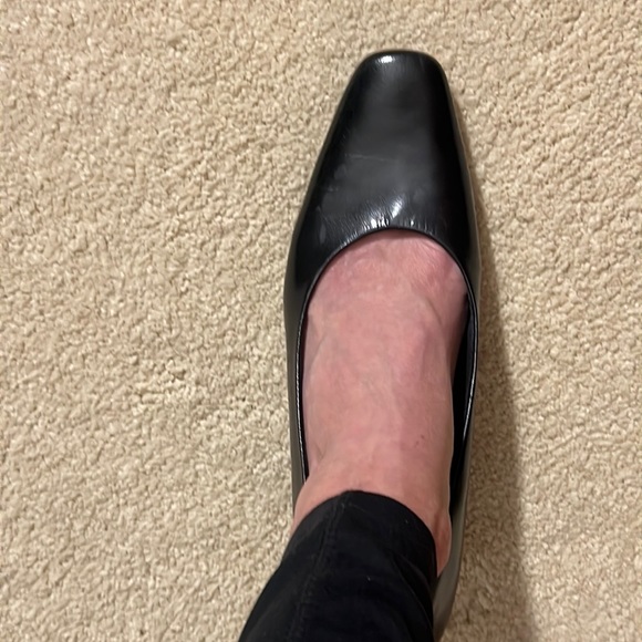 Liz Claiborne “Villager” leather pump size 9M worn 1 time! - Picture 8 of 11